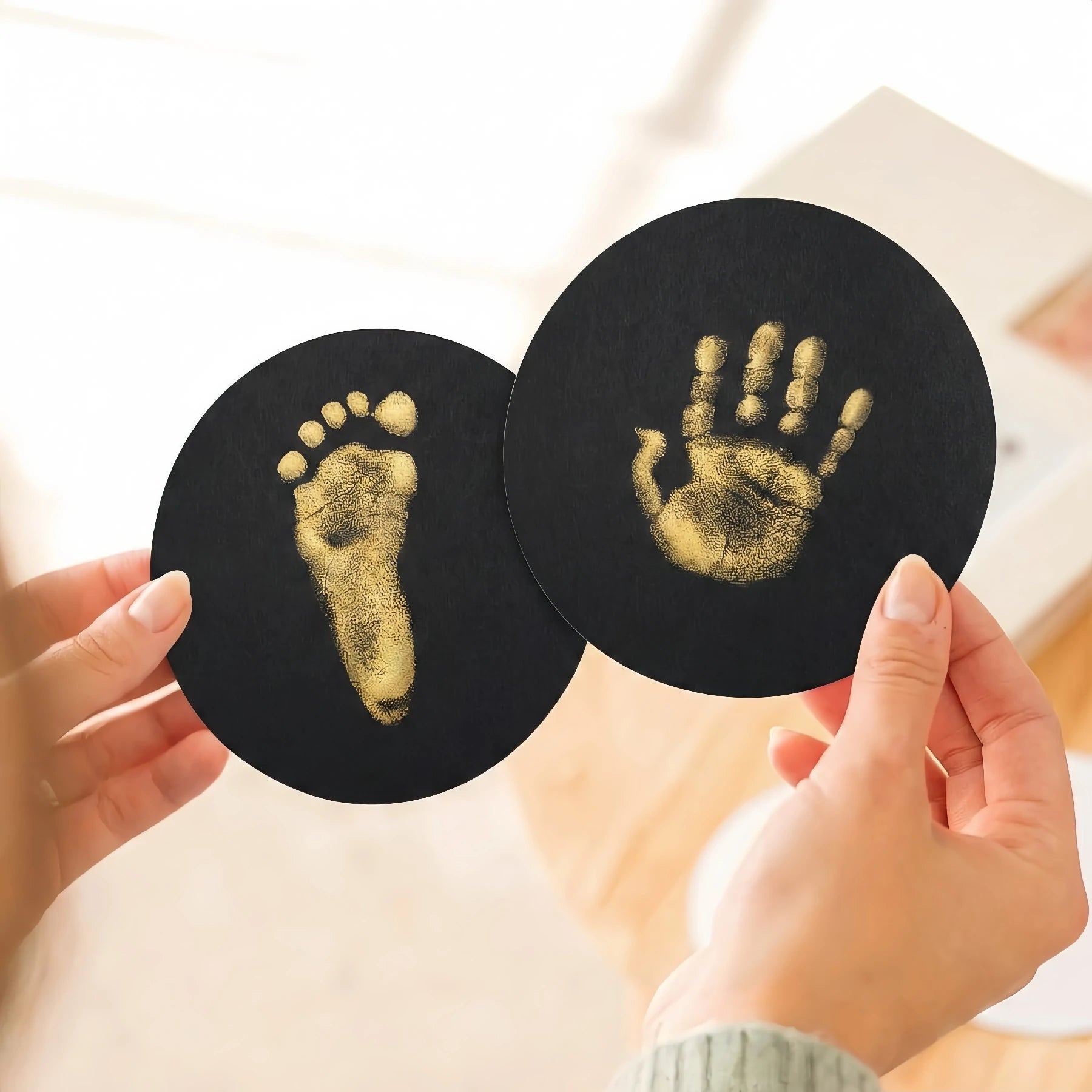 Gold Round Paw Print Ink Pad (Circular) - Metallic Christmas Ornament Kit Secondary image